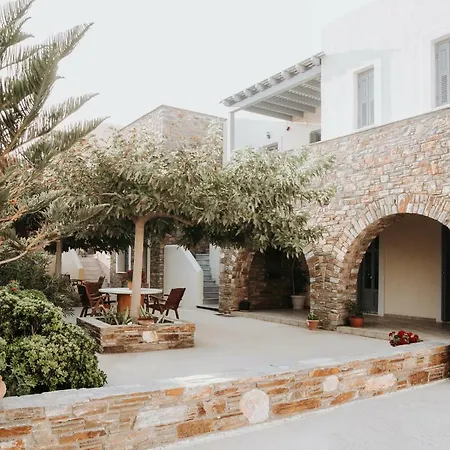 Augustis Ormos (Andros)