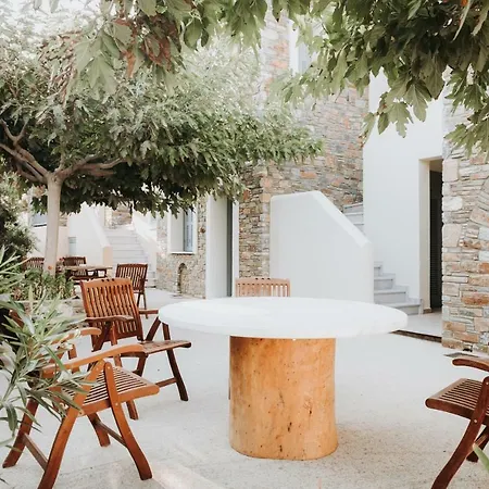 Lägenhetshotell Augustis Ormos (Andros)