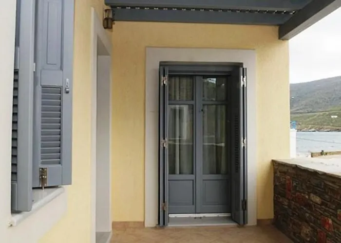 Augustis 3* Ormos (Andros)