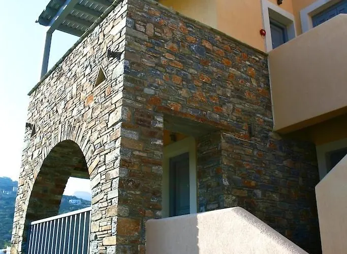 Augustis Ormos (Andros)