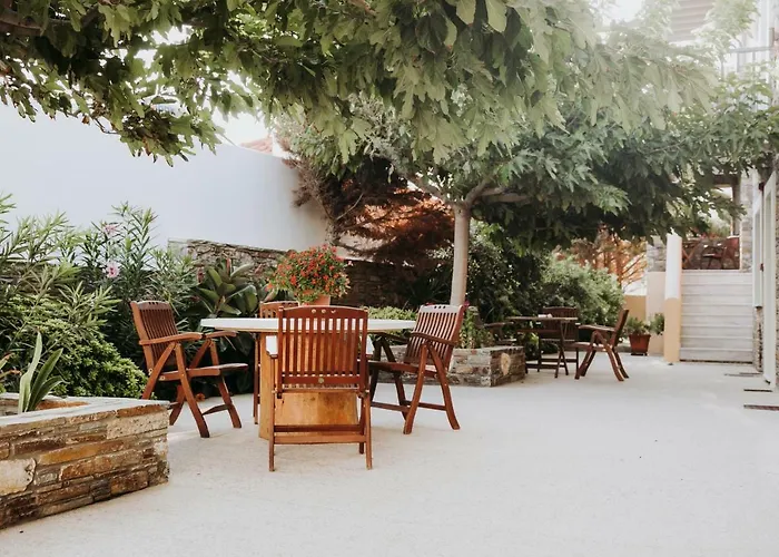 Augustis Aparthotel Ormos (Andros)