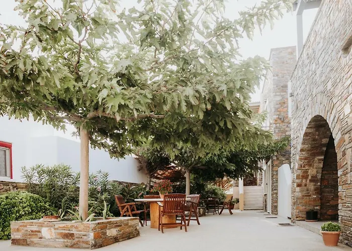 Augustis Aparthotel Ormos (Andros)