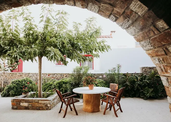 Augustis Ormos (Andros)